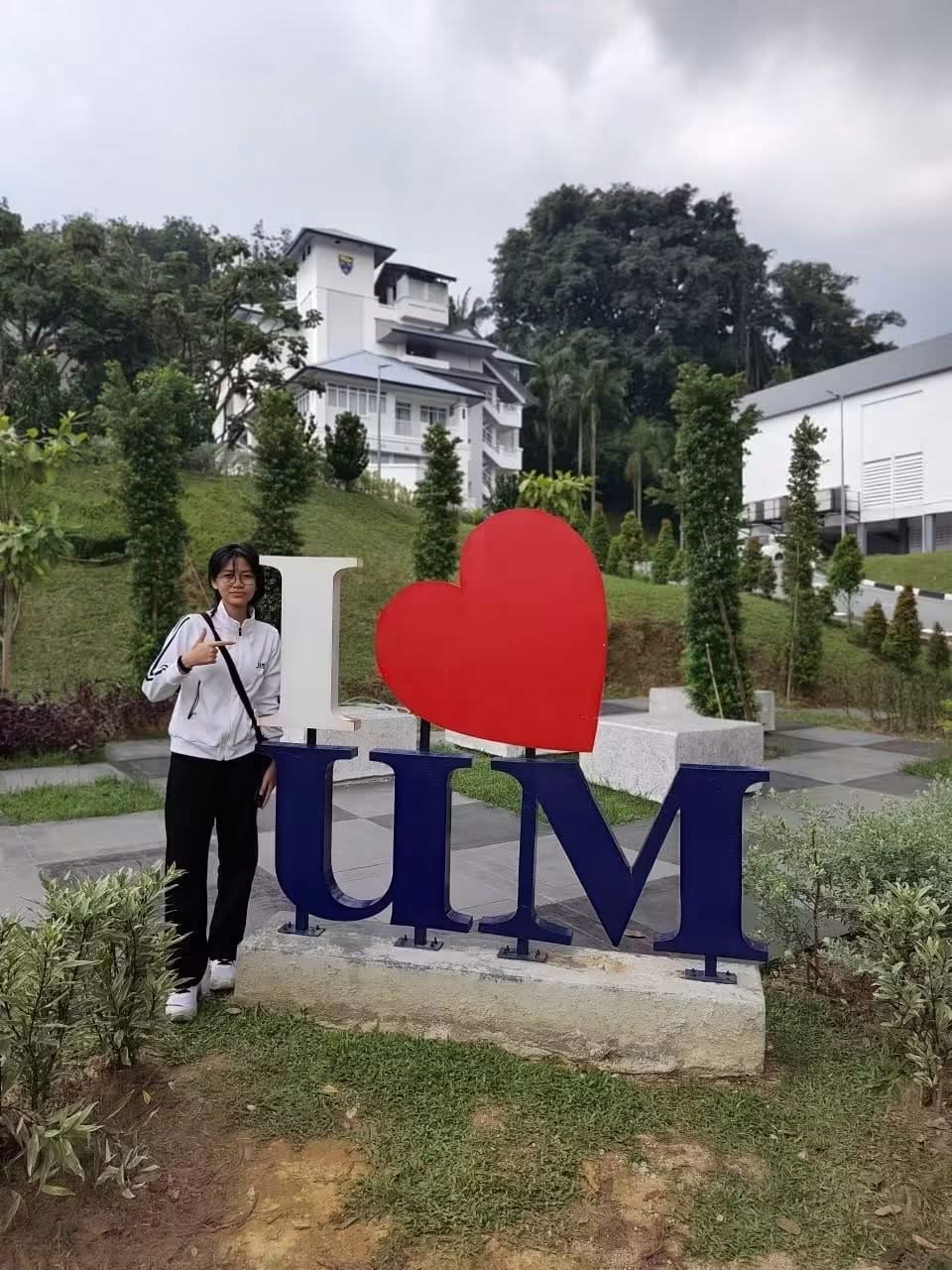 DARI SIBU KE UNIVERSITI MALAYA, EUNICE MELANGKAH SEORANG DIRI