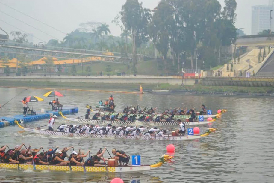 KEMERIAHAN HARI KEDUA SARAWAK REGATTA KUCHING WATERFRONT FESTIVAL 2026 TARIK SAMBUTAN LUAR BIASA