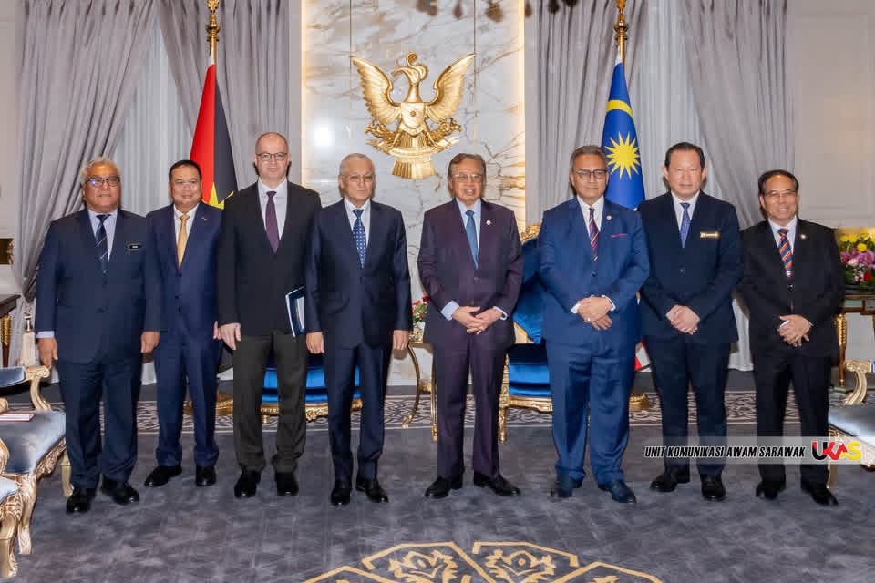 RUSIA TEROKA KERJASAMA TEKNOLOGI PENANAMAN PADI DAN SEKTOR VETERINAR BERSAMA SARAWAK